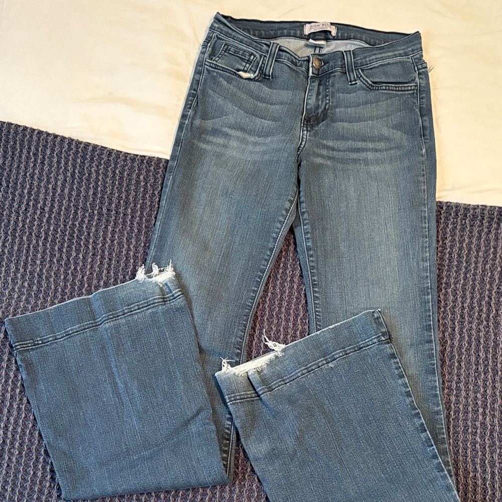 Judy Blue Flare Jeans in Classic Blue